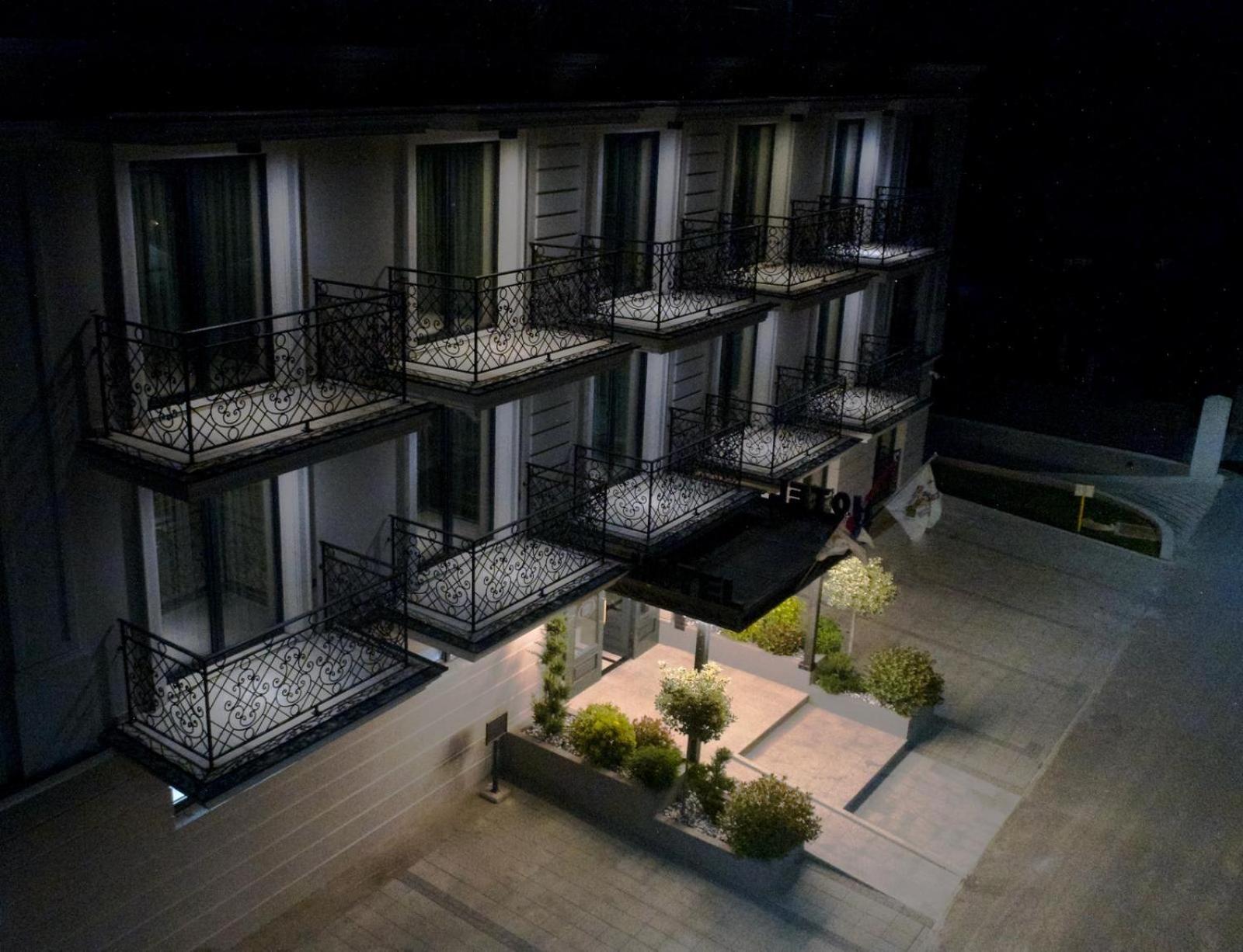 Kocka Hotel
