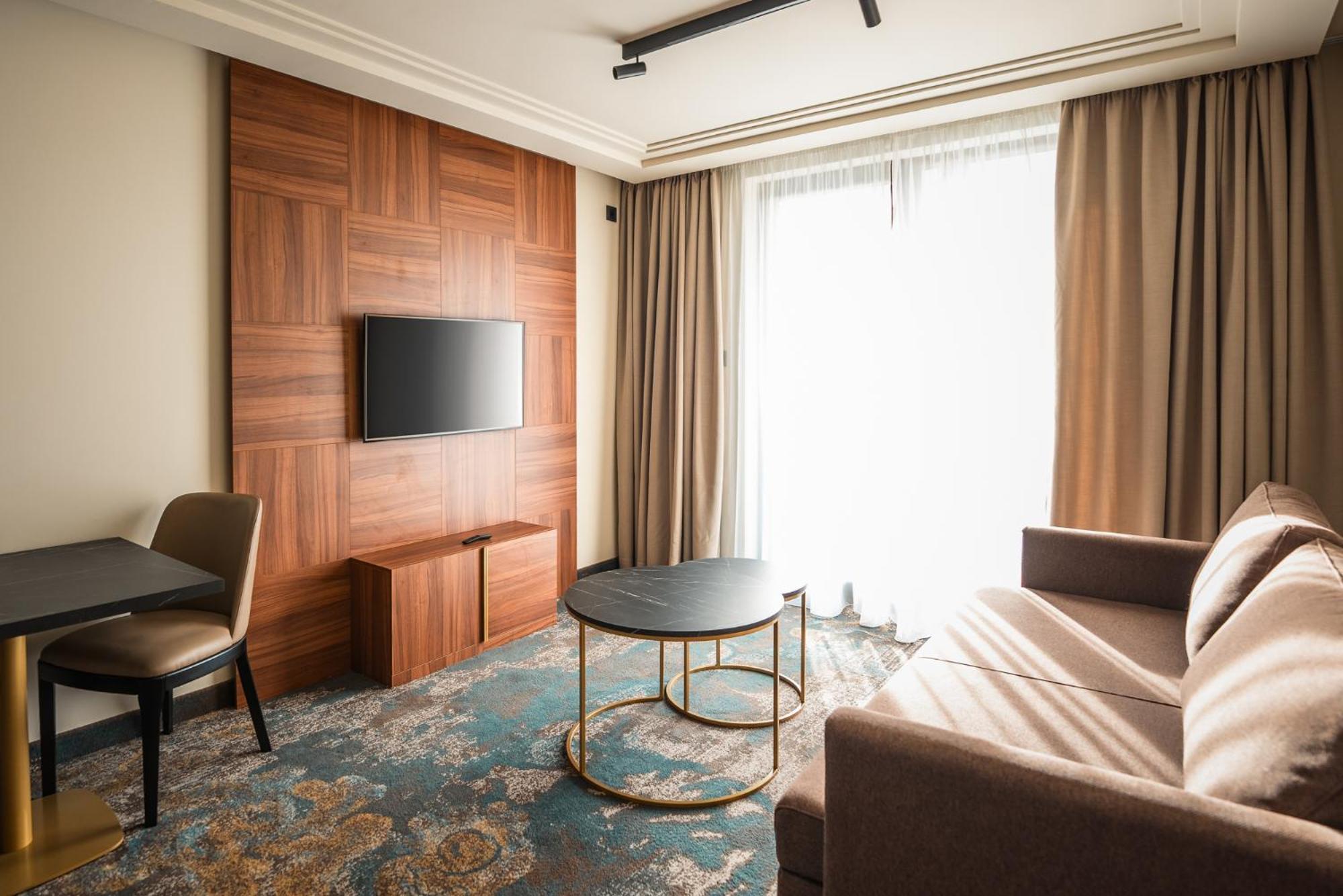Kocka Hotel 4*